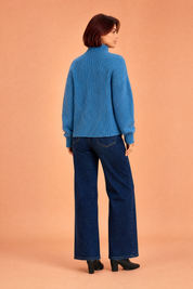 Gilet bleu zippé col montant | Vue de dos | Lounelle Paris
