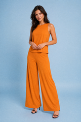 Conjunto de calças largas fluidas
