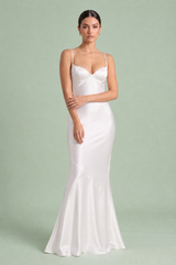 Vestido comprido de corte sereia com costas atadas