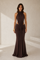 Vestido comprido justo de gola subida