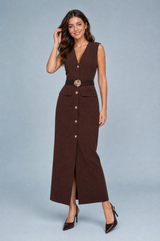 Vestido longo com decote em V e cinto
