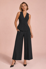 Conjunto preto gola em V cintura alta
