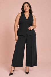 Ensemble noir col V taille haute | Porté sur une silhouette plus ronde | Lounelle Paris