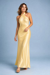 Vestido amarelo halter costas nuas