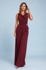 Conjunto bordeaux gola drapeada assimétrica