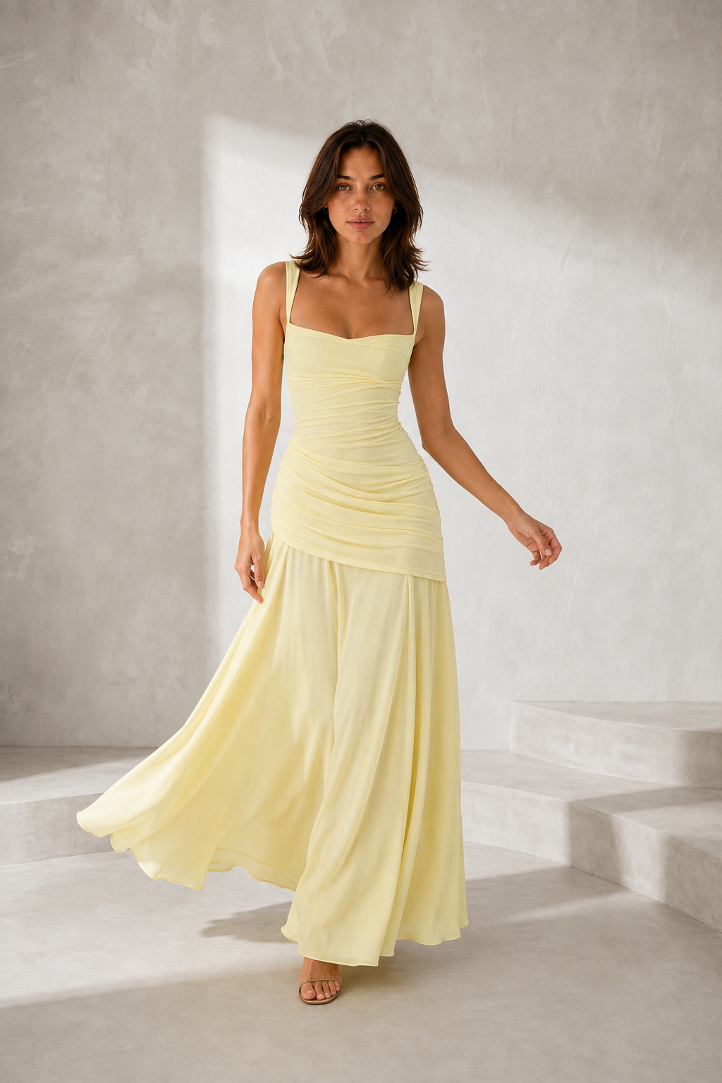 Vestido comprido cai-cai drapeado