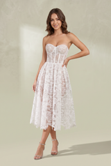 Vestido bustier em renda