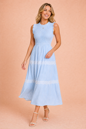 Robe longue rayée smockée | Vue en mouvement | Lounelle Paris