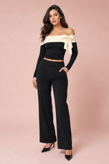 Top preto bicolor ombros nus