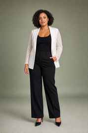 Blazer blanc ajouré mi-long | Porté sur une autre silhouette | Lounelle Paris