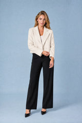 Blazer curto amplo de dupla botoadura