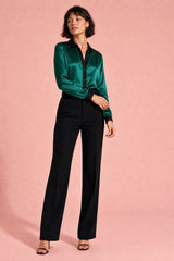 Blusa de cetim com contrastes