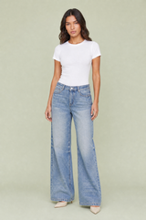 Jeans azul cintura média corte largo