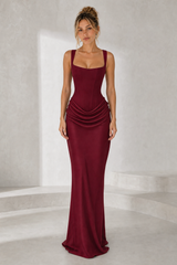 Vestido comprido com decote quadrado drapeado
