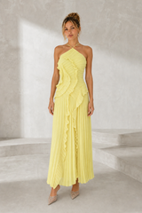 Vestido comprido com decote halter e folhos