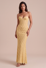 Vestido cai-cai de renda com costas de atacadores