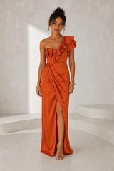 Vestido comprido acetinado assimétrico