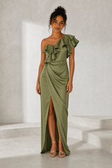 Vestido comprido acetinado assimétrico