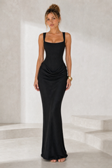 Vestido comprido com decote quadrado drapeado