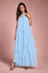 Vestido longo de costas nuas com folhos