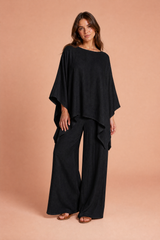 Conjunto folgado com decote canoa