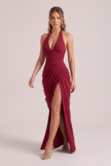 Vestido comprido com decote halter e costas nuas