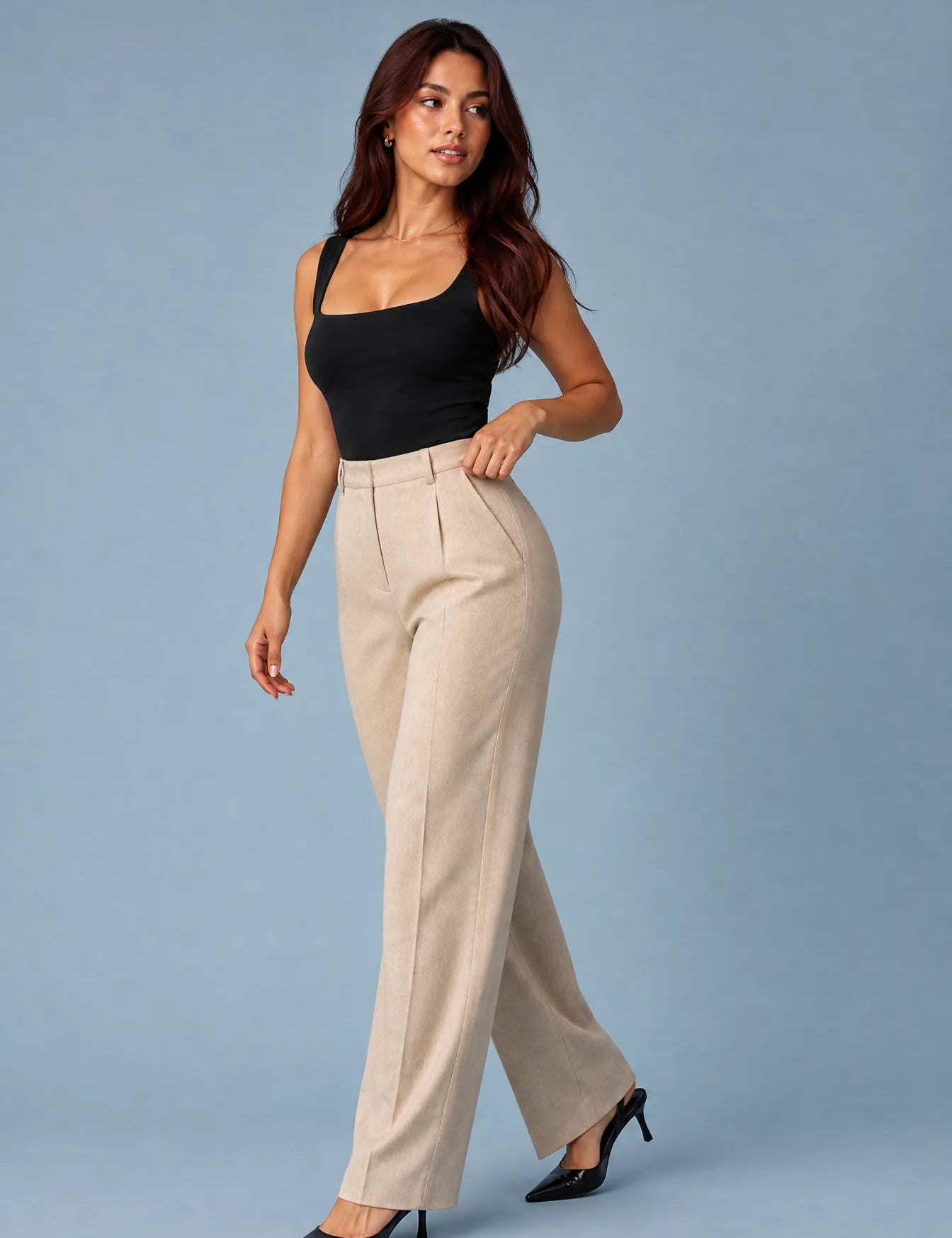 Pantalon beige coupe droite plissé | Vue de face | Lounelle Paris
