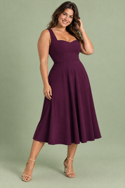Robe midi violette à décolleté cœur | Porté sur une autre silhouette | Lounelle Paris