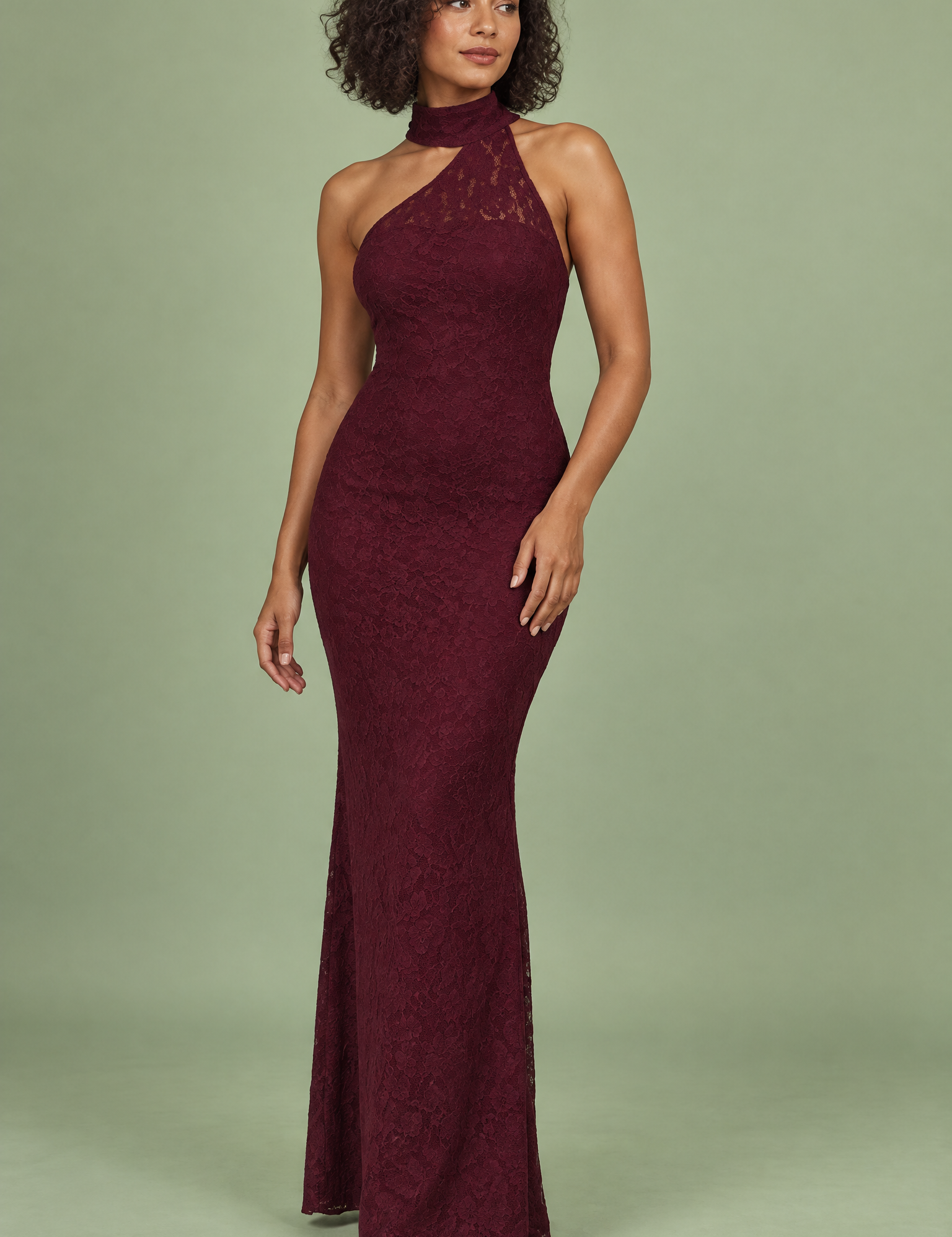 Robe longue en dentelle rouge foncé à encolure asymétrique et détail de col | Vue de face | Lounelle Paris