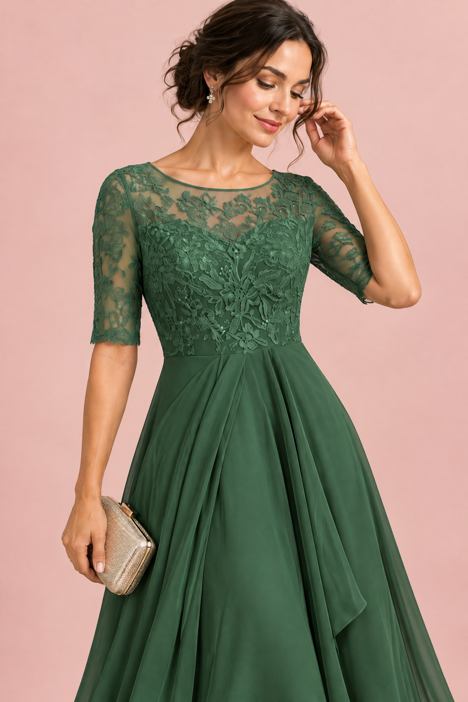 Robe en mousseline à corsage brodé vert forêt | Vue rapprochée | Lounelle Paris