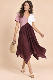Robe midi bordeaux asymétrique à col V | Vue en mouvement | Lounelle Paris