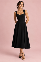 Vestido midi preto com decote coração