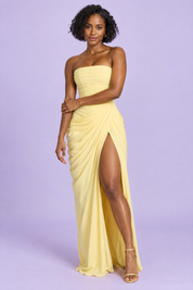 Robe longue jaune froncée à col montant et fente haute | Vue de face | Lounelle Paris