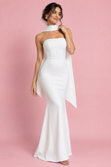 Vestido maxi branco cai-cai de corte sereia