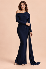 Vestido comprido azul assimétrico de um ombro com drapeado