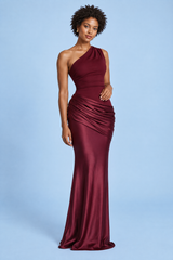 Vestido maxi bordô assimétrico com drapeado