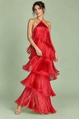 Vestido maxi vermelho com decote halter e franjas em camadas