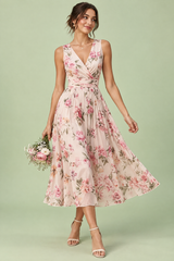 Vestido midi rosa com estampado de ramos florais e decote quadrado