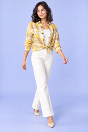 Chemise oversize boutonnée à carreaux jaune | Vue en mouvement | Lounelle Paris