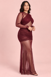 Robe longue moulante bordeaux à fronces | Porté sur une silhouette plus ronde | Lounelle Paris