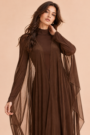 Robe marron dos nu avec cape | Vue rapprochée | Lounelle Paris