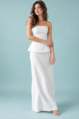 Conjunto de saia branco de duas peças com costas descobertas