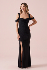 Vestido maxi preto transpassado com decote quadrado e drapeado