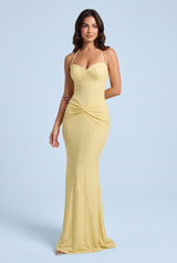 Vestido maxi amarelo franzido com decote em coração