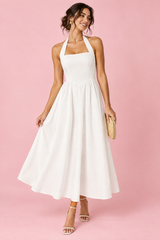 Vestido midi branco evasé com decote halter