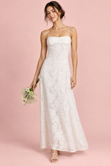 Vestido comprido floral cintado e evasé branco