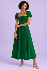 Vestido midi verde-escuro evasé com decote quadrado
