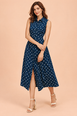 Vestido midi azul-marinho às bolinhas com decote halter
