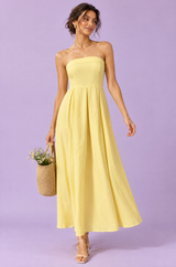 Vestido comprido amarelo evasé cai-cai