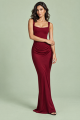 Vestido maxi borgonha com franzido e decote quadrado